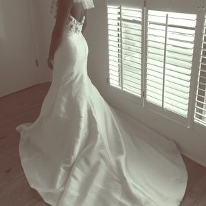 Wedding gown